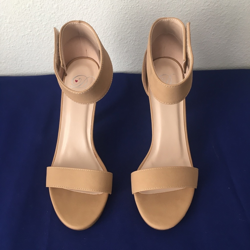 My Delicious Shoes Strappy Rosela Heels